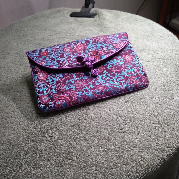 Violet floral designer clutch type handbag - Picture 1 of 6